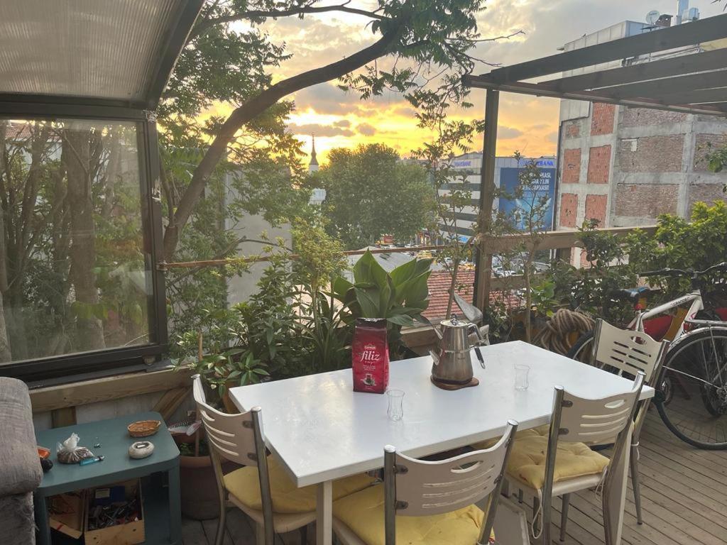 Central Apartment Kadikoy Terrace Bbq Close 2 Block Ferry Bull Metro Nighlife Istanbulská provincie Exteriér fotografie