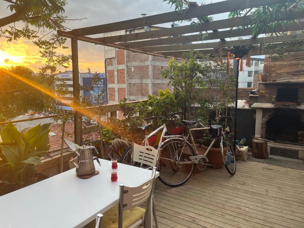 Central Apartment Kadikoy Terrace Bbq Close 2 Block Ferry Bull Metro Nighlife Istanbulská provincie Exteriér fotografie